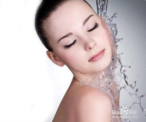 一涂一抹滋潤干燥肌 麥秸畫